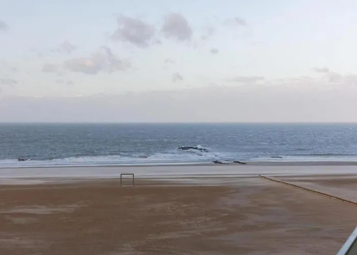 公寓 Near With Terrace 克诺克－海斯特